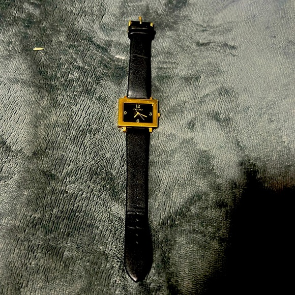 Vintage excellent like new condition Folio Relic Watch  needs battery - Picture 1 of 5